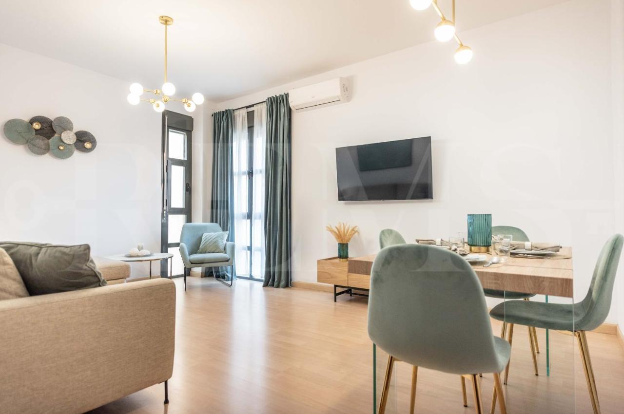 Inviting Apartment In The Heart Of Malaga By Rems Exterior foto